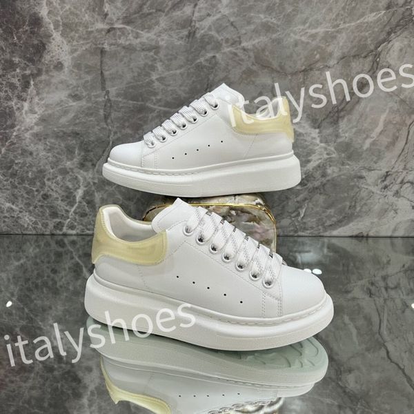 

2023 new luxurys designer calfskin casual shoes reflective vintage leather trainers fashion leisure shoe platform lace-up print sneaker xsd2, Black