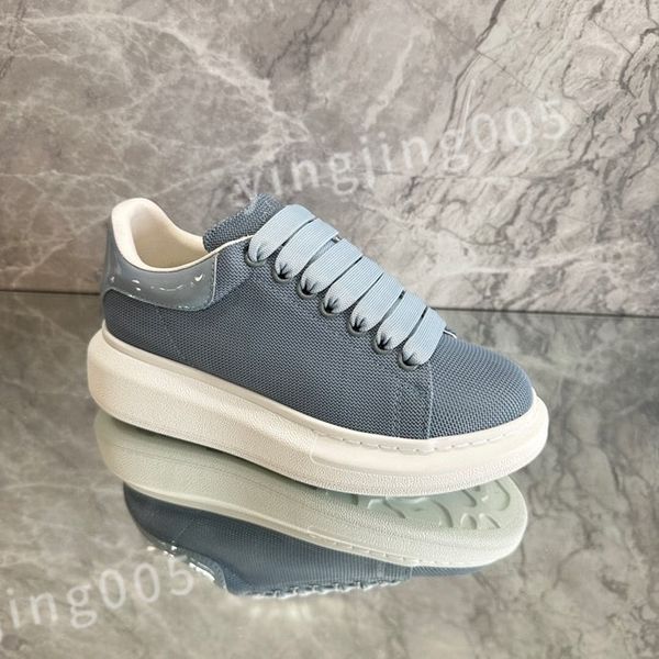 

2023 luxury outdoor running shoes designer fashion platform sneakers for women mens leather black white alexander walking sport xsd221124