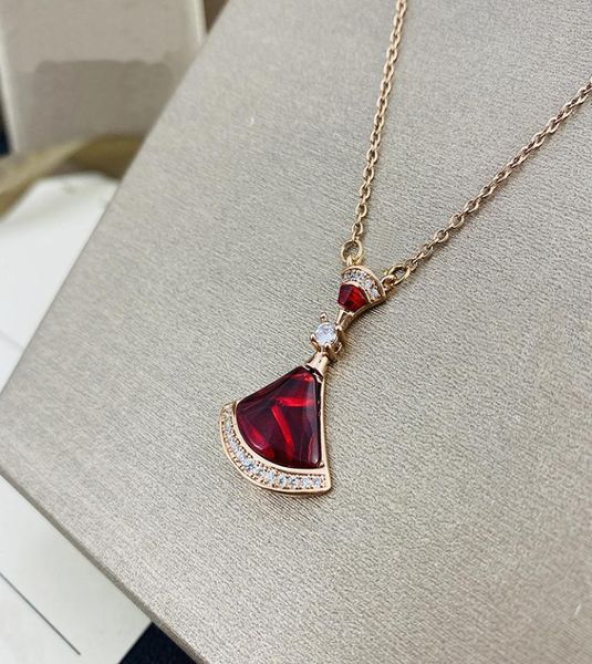 

designer necklaces small skirt necklace red agate pendant joker clavicle chain 18k rose gold fan necklace female diamond pendants 2667292, Silver