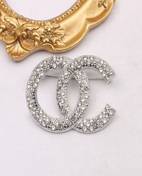 

famous design gold silver brand luxurys desinger brooch women rhinestone pearl letter brooches suit pin fashion jewelry clothing d5638382, Gray