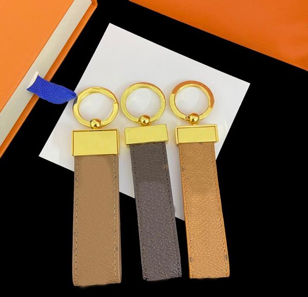 

2022 woman mans designer keychains high qualtiy alloy fashionable handmade keychain stylish key brsky buckle bag charm whole 21795982, Slivery;golden
