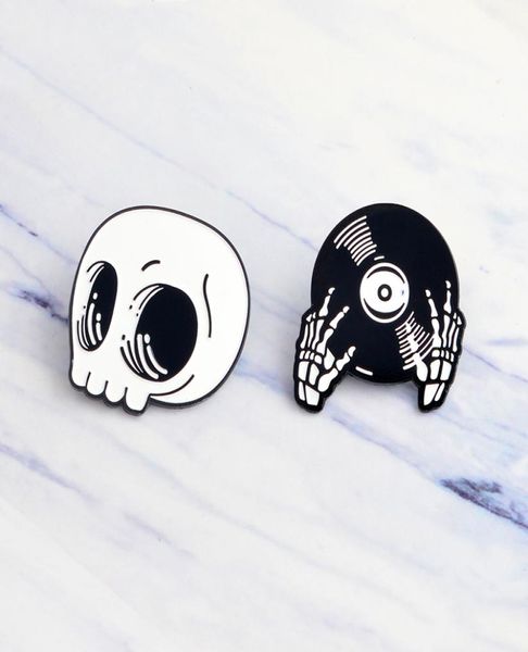 

skull record hand bone enamel combination special cartoon brooch creative lapels denim coat badge gift pins7750746, Gray
