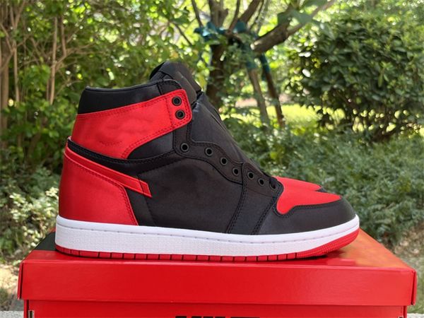 

satin basketball shoes 1s bred jumpman 1 low og 2023 release outdoor sneaker sports with original box, White;red