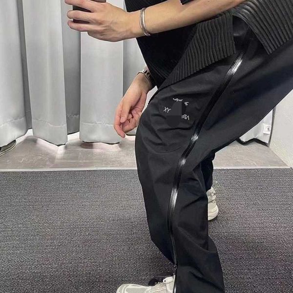 

beta pant outdoor sports trousers mens pants classic hard shell waterproof sweatants arc designer pants men women quick dried pants, Black