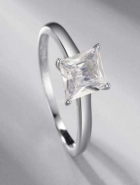 

european and american 925 silver platinumplated transparent fourclaw diamond ring female highquality female jewelry2005292, Golden;silver