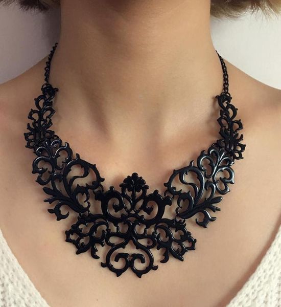 

exaggeration fashion chokers necklaces blackgoldsilver retro hollow carved short clavicle chain choker necklace for women jewelr8241987, Golden;silver