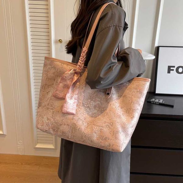 

large capacity bag for women summer new online popular shoulder bag fashion female college student outgoing tote bag