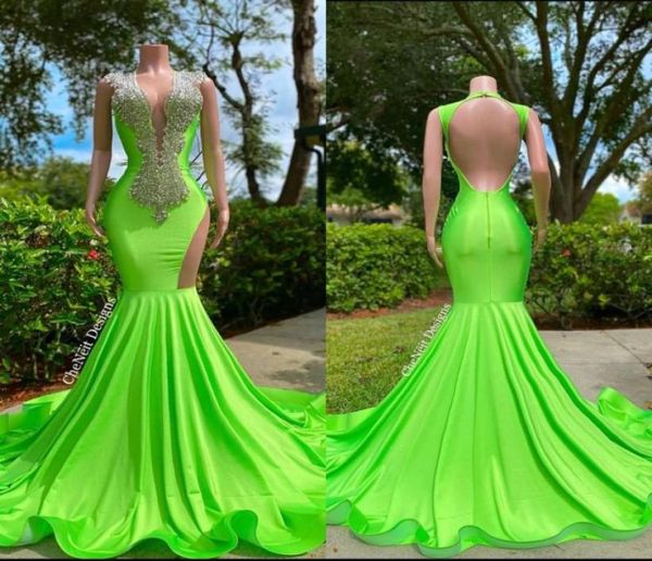 

2023 luxurious green prom dresses crystal beaded rhinestone orange deep v neck evening dress mermaid formal party gowns open back 4928454, Black