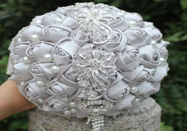 

silver wedding bridal bouquet bridal simulation flower sweet 15 quinceanera bouquet artificial flower pearls crystal holding flowe4656544