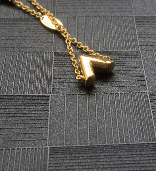 

letter v bracelet for women charms fine jewelry party wedding 18k golden plated bracelets7040320, Golden;silver