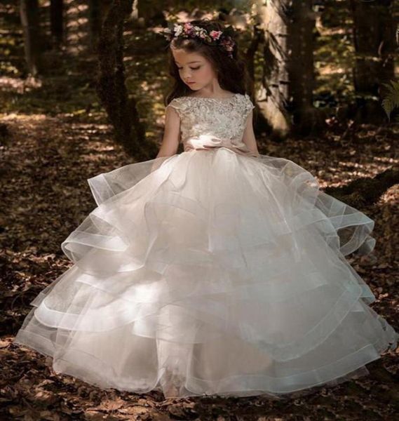 

2018 tiered flower girl dresses ball gown bateau cap sleeve floor length girls pageant dresses with applique beads for wedding par5019634, White;blue