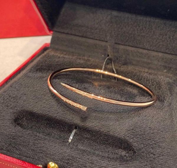 

luxury quality charm classic excellent bangle style charm bracelet with no diamond opened designer jewelry bijoux for lady famous 1793102, Black