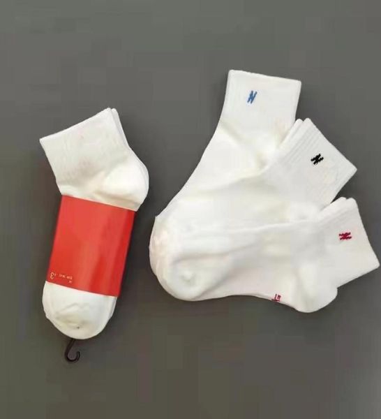 

3 color print mens socks fashion hook socking letter breathable cotton whole jogging basketball football sports s7862093, Black