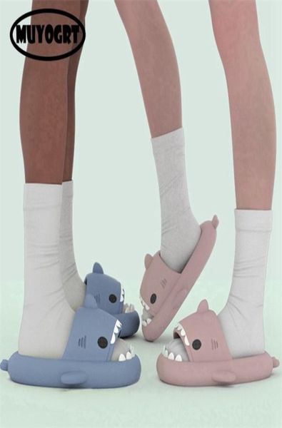 

4cm thickness shark funny slipper women platform cloud slipper shoes couple novelty summer home nonslip sandals 2205261505670, Black;grey