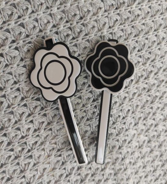 

camellia hair clips smart fashion engraved c mark accessories acrylic party gift with paper card5417045, Slivery;golden