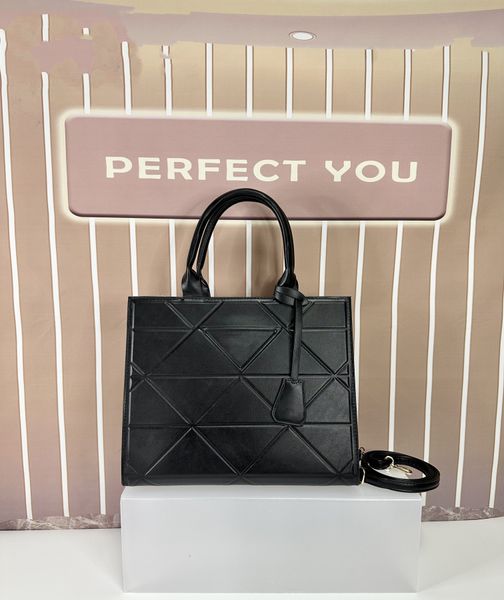 

designer shoulder bags luxurys tote bag designers clutch bag women big handbag crossbody handbags lady outdoor packs fashion pocket for trav