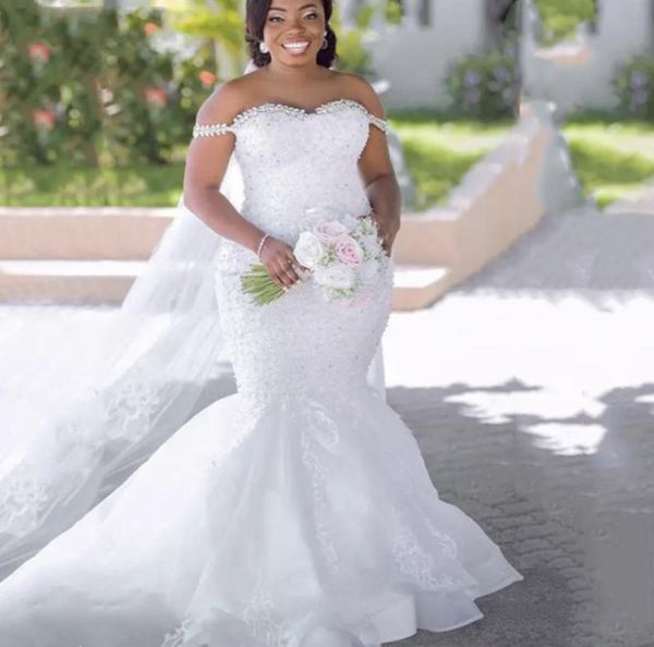 

2022 crystals beaded spaghetti mermaid wedding dress for bride african long trumpet wedding gowns appliques lace plus size br1752419, White
