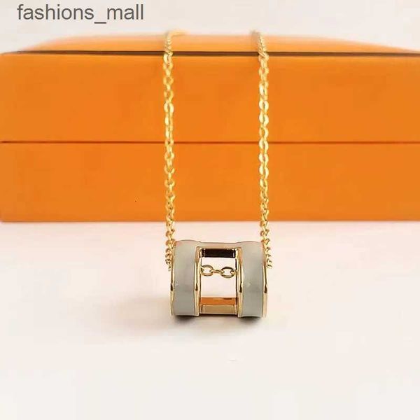 

designer necklace luxury love pendant necklaces for women 18k gold letter necklace luxury design jewelry colorfast hypoallergenic, Silver