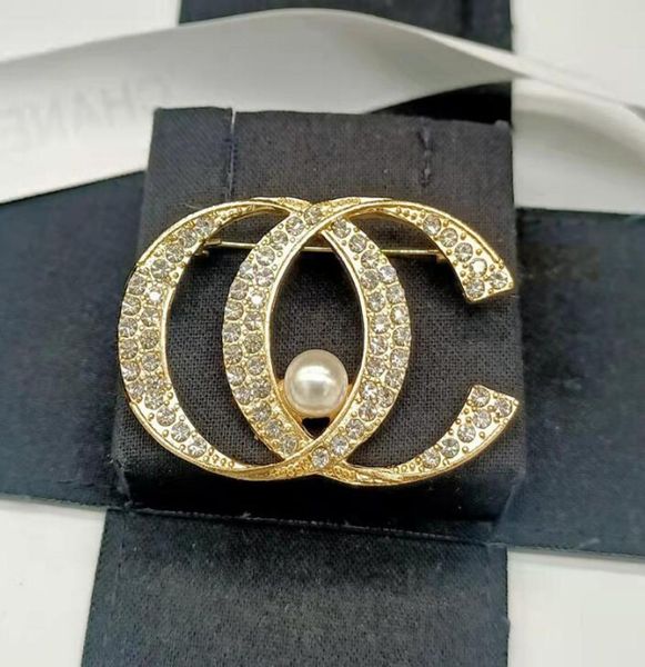 

famous womens 18k gold plated pearl brooches fashion men women highend brand designer double letter crystal rhinestone suit colla1290716, Gray