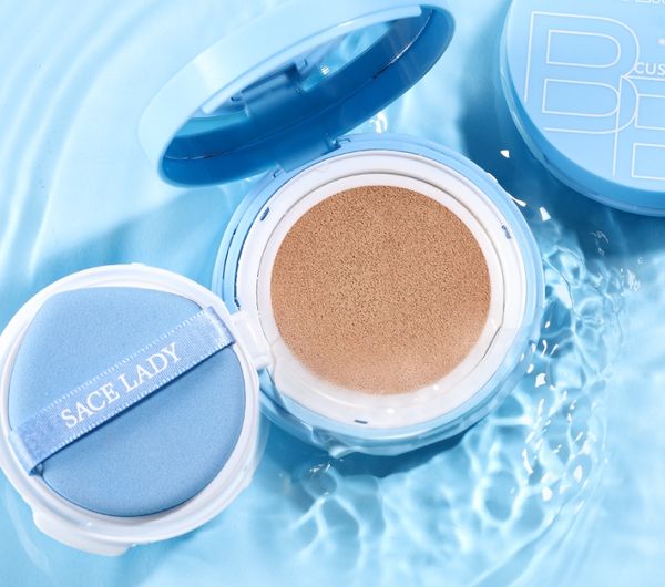 

holding makeup control oil waterproof natural cover force air cushion bb cream