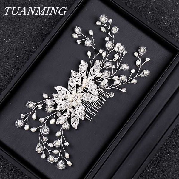 

exquisite silver color flower hair comb for bride rhinestone pearl wedding headbands headdress crystal hair accessories trombone l230704, White;golden