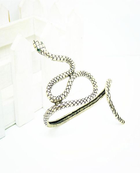 

hand jewelry personality exaggeration make old palm bracelet8914911, Golden;silver