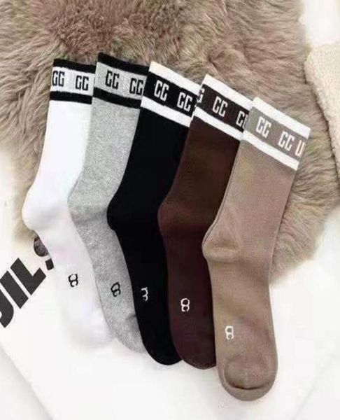 

whole autumn winter brand designer letter printing socks womens black white pure cotton stockings outdoor fashion cashmere kee8201254