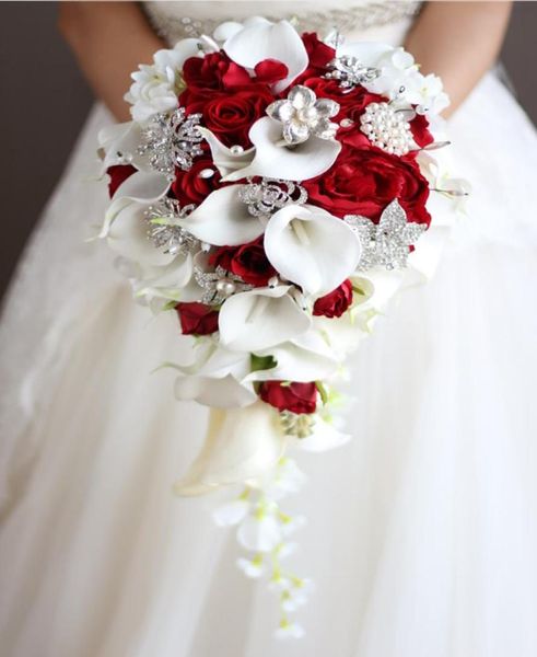 

2018 highend custom bride holding bouquet of white calla roses diy pearl crystal brooch water droplets wedding bouquet8381079