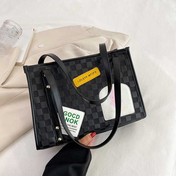

underarm backpack designed by niche women spring/summer new rabbit student one shoulder commuting bag with large capacity tote bag