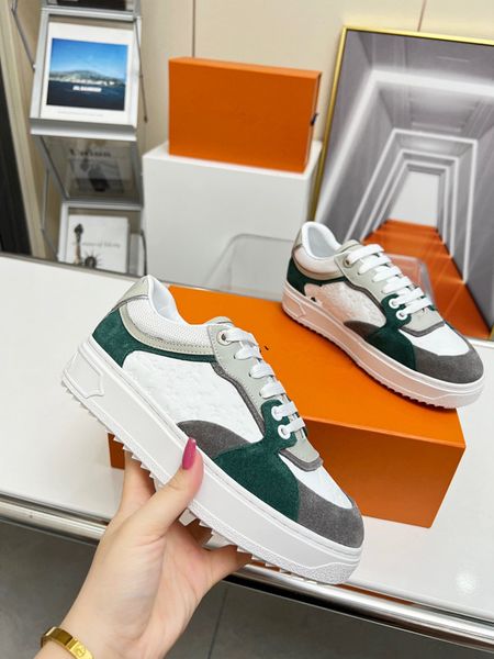 

designer woman shoe leather lace up men fashion platform oversized sneakers white black mens womens luxury velvet suede casual shoes 0714