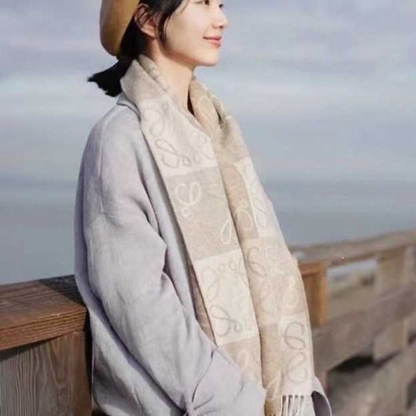 

luo family's new double sided checkerboard wool jacquard scarf for women's autumn winter warm and versatile tassel shawl trend, Blue;gray