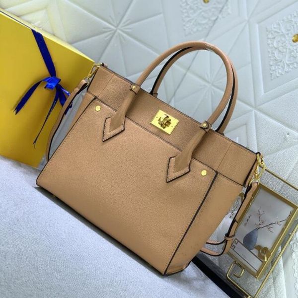 

designer large capacity tote bag womens fashion genuine leather handbag classic printing crossbody bag embossed bag