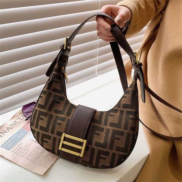 

24% off handbag designer 2023 winter new fashionable women's versatile french minority westernized one shoulder crossbody popular textu