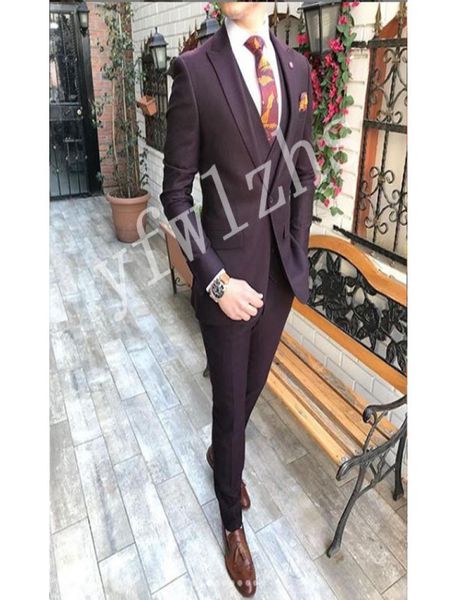 

handsome groomsmen peak lapel groom tuxedos mens wedding dress man jacket blazer prom dinner 3 piece suitjacketpantstievest b2972177, Black;gray