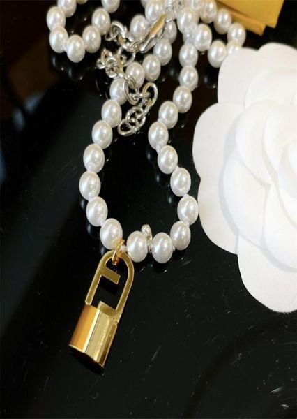 

luxury designer women necklace jewelry letter gold lock pendant necklaces fashion elegant pearl chain earrings bracelets with box9146556, Silver