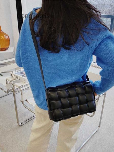 

bags small designer shoulder leather venetas women's botteges 2023 one knitted pillow crossbody cassettes square bag large l8j6