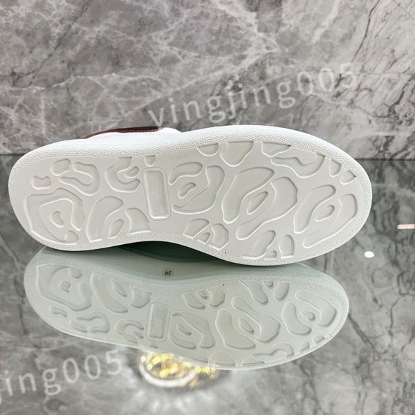 

new luxury platform designer sneakers casual shoe leather lace up men fashion white black mens womens espadrilles sports trainer xsd221133