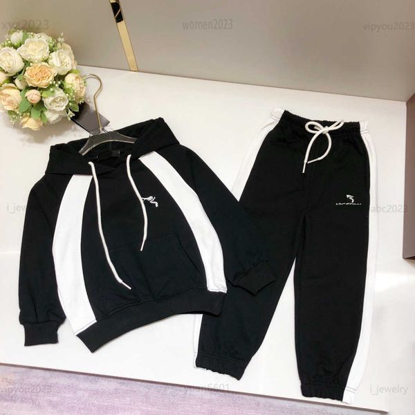 

designer baby suits fashion autumn set tracksuits size 100-160 cm 2pcs panel design hoodie and lace up pants july13, White