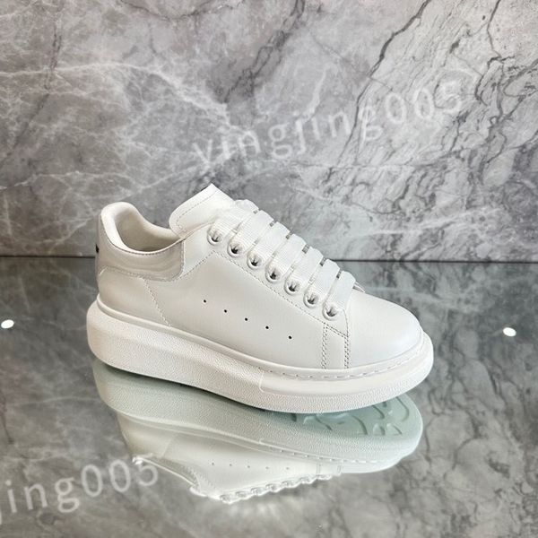 

2023 outdoor running shoe designer fashion platform sneakers for women mens leather black white alexander walking sport xsd221125