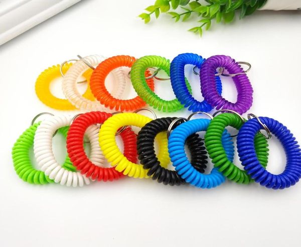 

keychain colorful spring spiral wrist coil key chain holder wrist band key ring brelok chaveiro sleutelhanger llaveros para mujer1998469, Slivery;golden