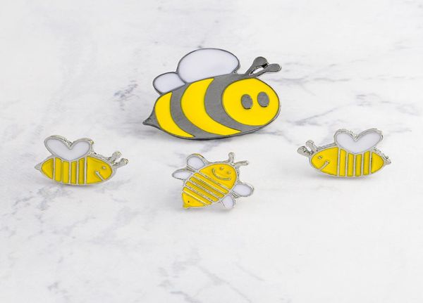 

enamel animal pins smiling honey bee insect brooch denim jacket pin buckle shirt badge animal jewelry gift for kid4908624, Gray