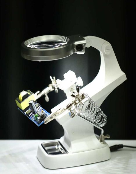 

magnifier clip 10 led magnifying glass welding soldering repair holder station7399553