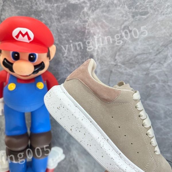 

2023 new luxury outdoor running shoe designer fashion platform sneakers for women mens leather black white alexander walking sport xsd221125
