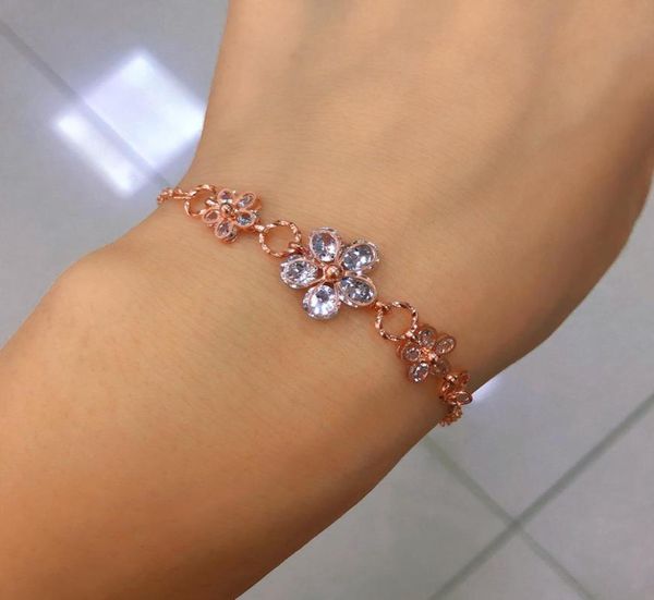 

korea fashion jewelry crystal flower bracelet diamond hollow out floral design chain bracelet for women1972588, Golden;silver