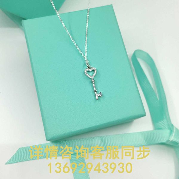 

high version tiffay s925 silver new collarbone niche design light luxury stone inlaid love key pendant necklace