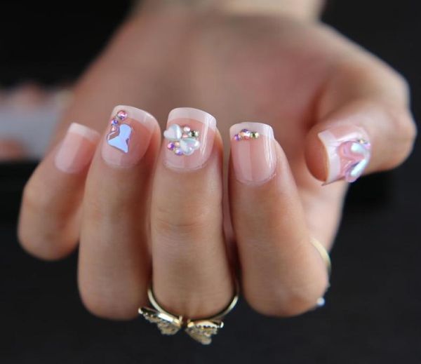 

short square french fake nails love embellishment rhinestones cute nude acrylic nails rectangle press om nails gift box 2203075589284, Red;gold