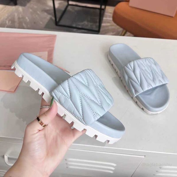 

family mius beach shoes women slide designer sandals pleated round slippers for outerwear 2023 new thick sole flat bottom step xgzo