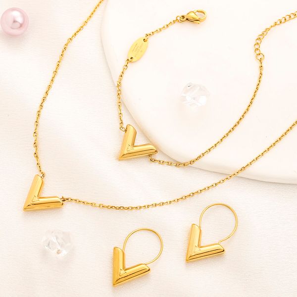 

jewelry sets bracelets earrings necklace designer v retro fashionable women 18k gold plated pendants necklaces bangle chain letter stud wedd, Black