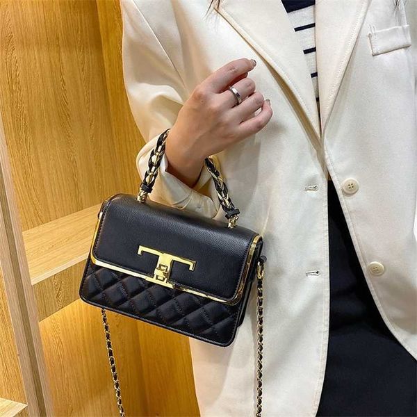

26% off designer 2023 new xiaoxiangfeng lingge handbag elegant temperament shoulder solid color texture small bag