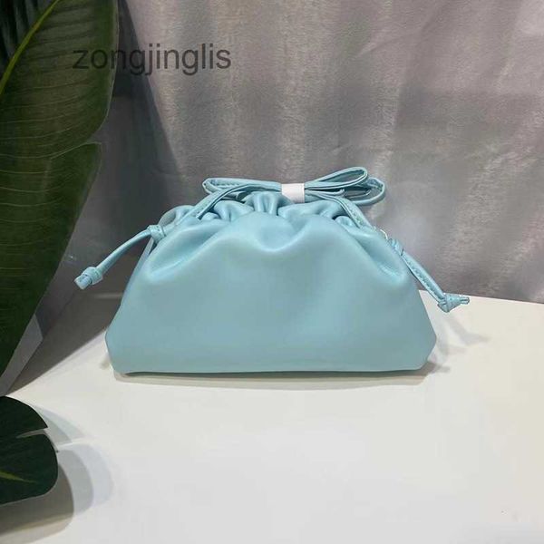 

fashionable bags shoulder designer bag small pouch 2023 messenger botteges plain one cloud venetas large soft hand dum 2ex4
